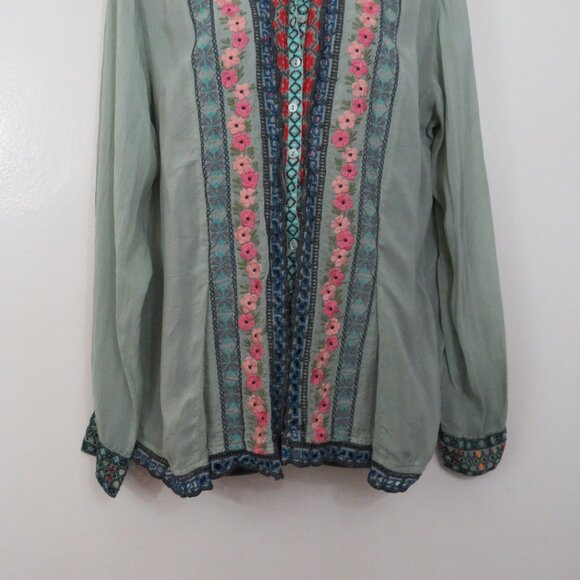 Johnny Was size Medium Embroidered Blouse Top Green Button Down Long Sleeve - Picture 4 of 9
